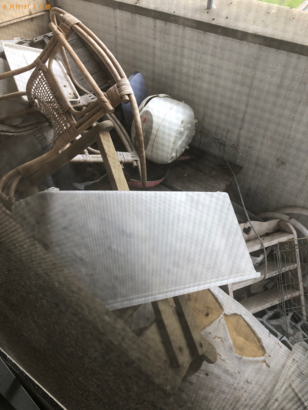 【北九州市八幡西区】二人用ダイニングテーブル、テレビ等の回収