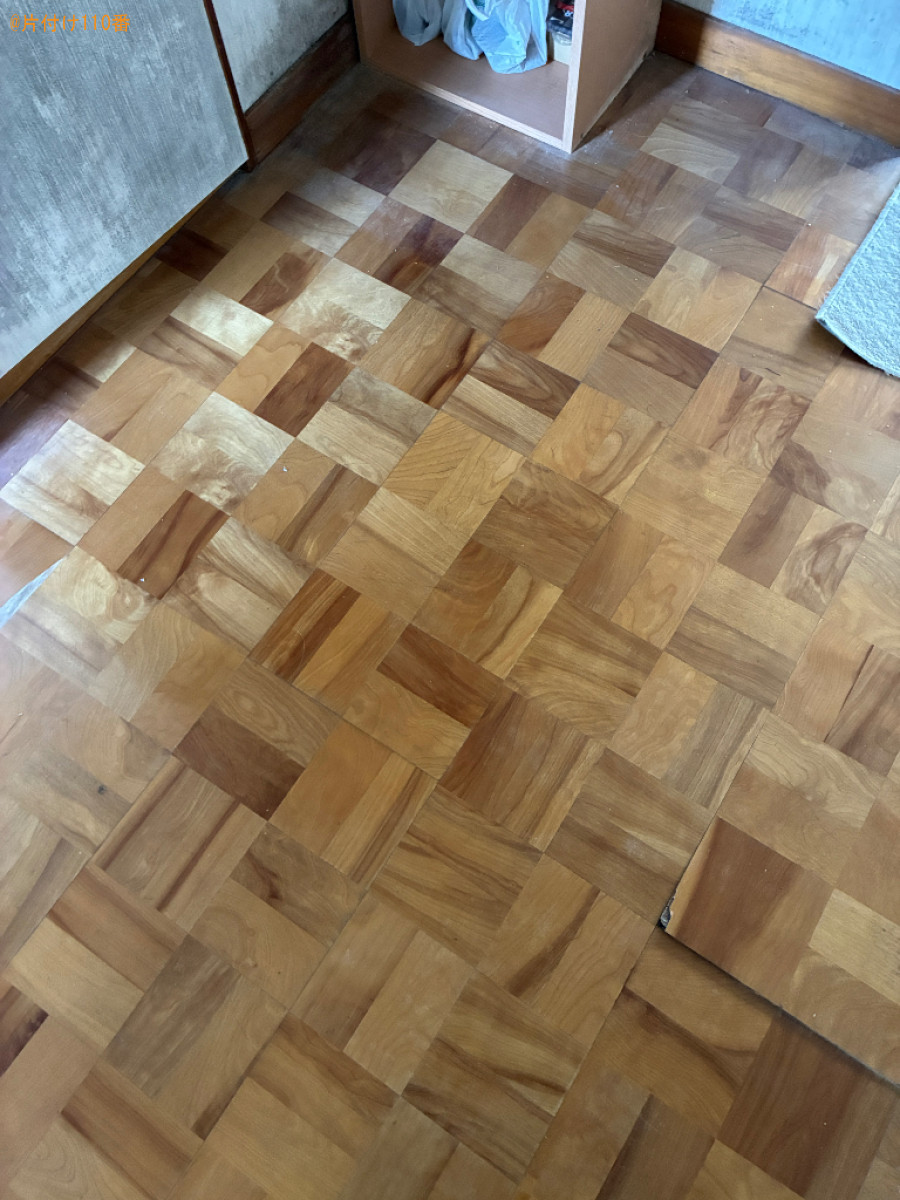 ポリタンク、調理器具、ゴミ箱、蛍光灯、スコップ、一般ごみ等の回収