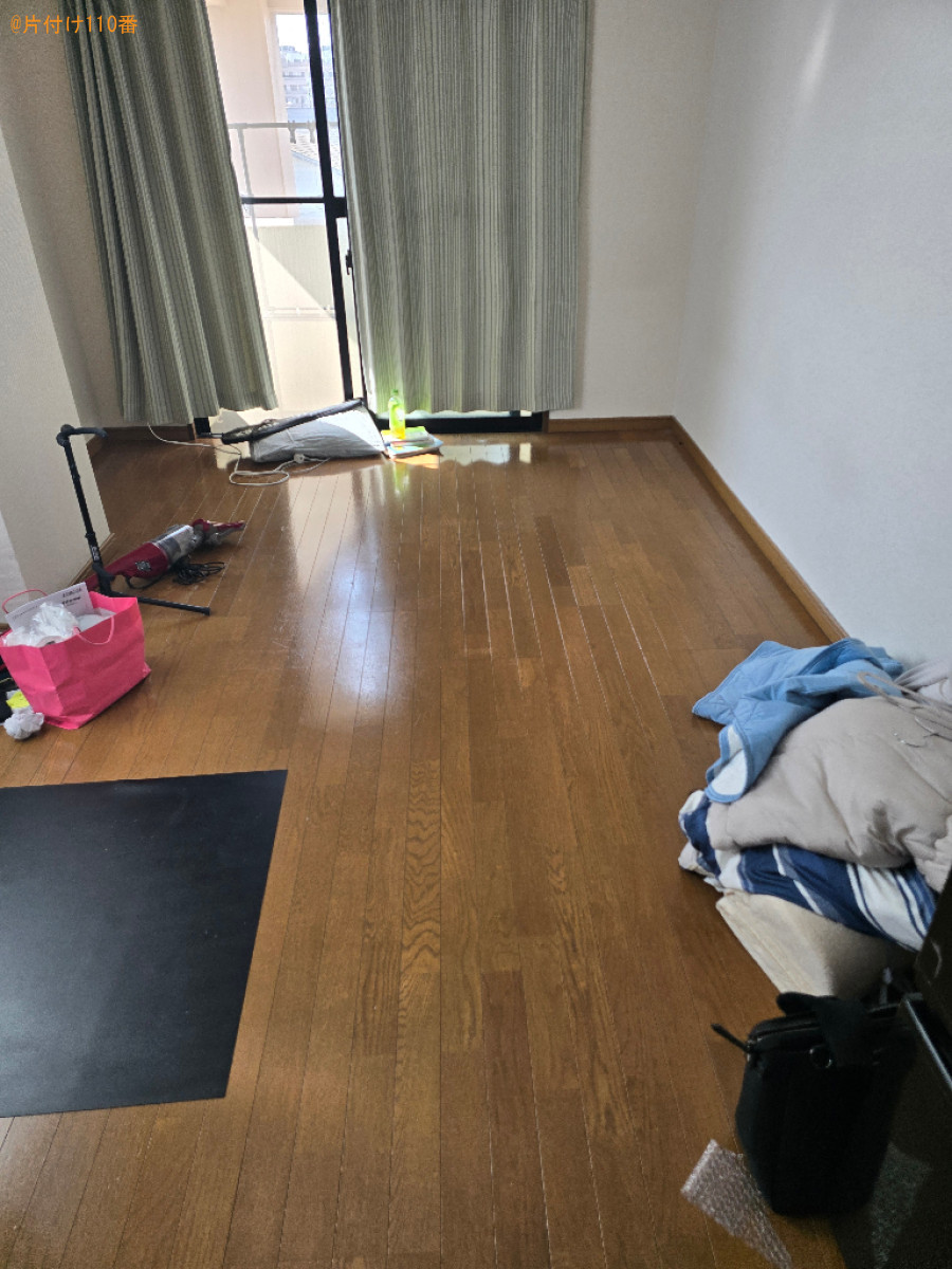 【北九州市戸畑区】二人用ダイニングテーブル、テレビ台等の回収