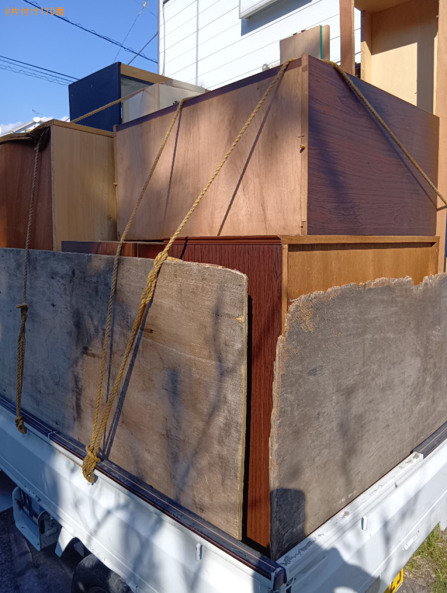 マットレス付きシングルベッド、タンス、冷蔵庫、食器棚等の回収